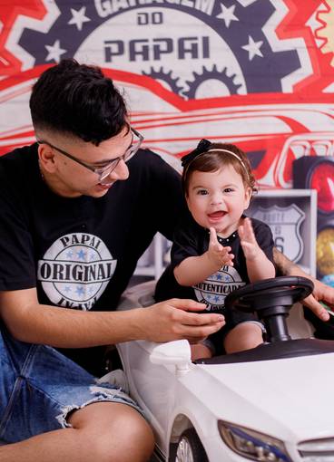 Acompanhamento mensal de Maya dia dos pais