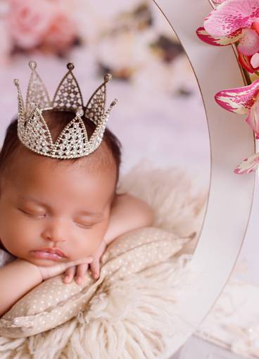 Newborn menina de Laura 