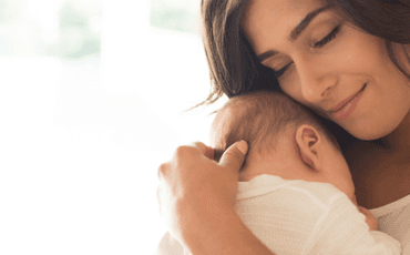 A fisioterapia desempenha um papel fundamental na recuperação do assoalho pélvico após o parto. 