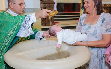 Tudo sobre o Batismo: Purificação, Renascimento e Compromisso