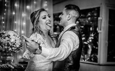 Todos aqueles momentos peculiares e engraçados fazem parte da história do casamento.


