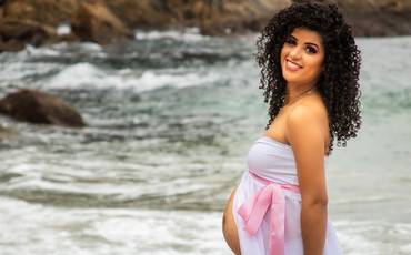  O ensaio Gestante e algo muito especial, e um investimento que pode acredita valerá a pena, já parou para pensar seu filho (a) com maior idade abrindo um book e se maravilhando com os registros da sua chegada em detalhes ….  