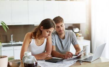 Como definir o orçamento e gerenciar os gastos do casamento?