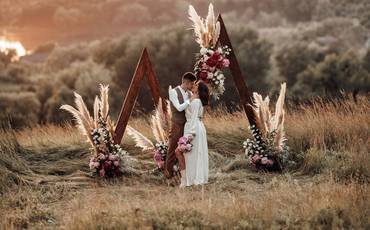 🌿 Estilo Boho: A Tendência Romântica que Promete Encantar as Noivas em 2025! 🌿