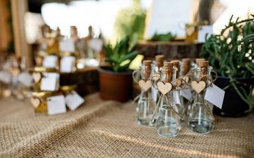 Lembrancinhas Econômicas para Casamento: Surpreenda Sem Estourar o Orçamento