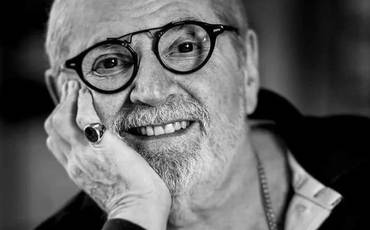 Jô Soares: músico, jornalista, arranjador, escritor, humorista, ator.