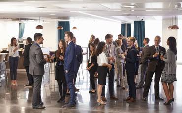 Elevando a Visibilidade Empresarial: O Papel Vital dos Eventos Corporativos