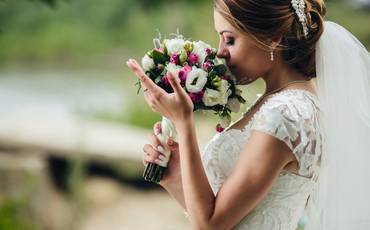 O que eu devo saber antes de escolher as flores do meu casamento?