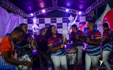 Bateria da União da Ilha Participa de Apresentação no Comida Di Rua do Shopping Uptown Barra