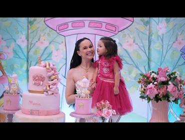 3 anos de 3 anos da Maria