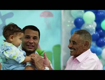 1 aninho de 1 aninho Theo