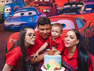 MENINOS de Vinicius / Carros