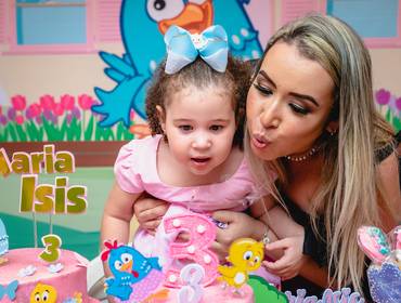 MENINAS de Maria Isis / Galinha Pintadinha Rosa