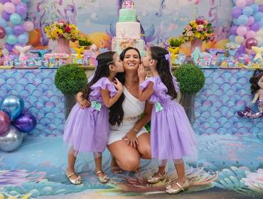 MENINAS de Sereia - 5 anos Gemeas Luisa & Maite 