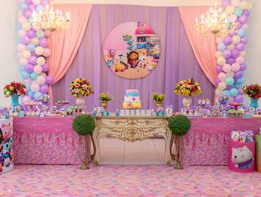 MENINAS de A Casa Magica da Gabby - Alice 6 Anos