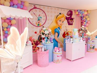 MENINAS de Alice no País das Maravilhas