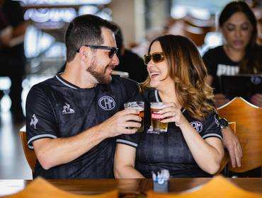 Pré-Casamento de Pré-wedding Arena MRV: O ensaio do Galo de Georgia e Thiago em BH