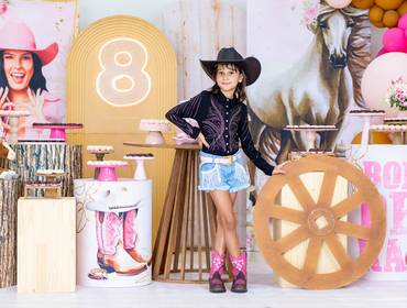 ANIVERSÁRIO INFANTIL de LAVÍNIA FEZ 8 ANOS