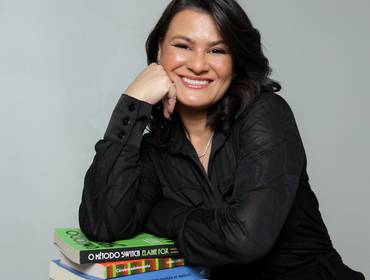 CORPORATIVO de SUELEN MARTINS