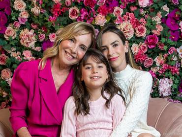 Família de ENSAIO DIA DAS MÃES EM ESTÚDIO