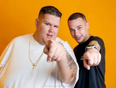 Masculinas de Ensaio de fotos branding para Podcast  - Vagner e Flávio