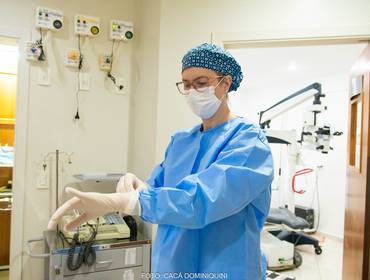 Área da Saúde de Fotos de Cirurgia Médica Oftalmológica - Dra Helena Reimer Dias