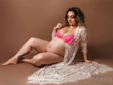 Gestante de Ensaio Gestante - À espera da Radra