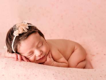 Newborn de Ensaio Newborn Domiciliar: os primeiros dias de vida da Manu