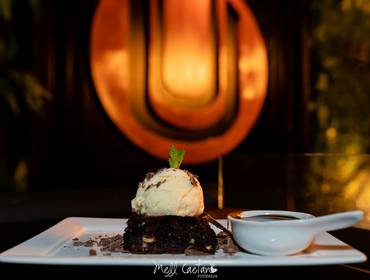 Retrato Corporativo de { Unique }