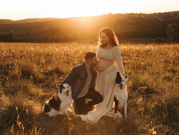 Ensaio Gestante de GESTAÇÃO KARLA -  ENSAIO GESTANTE COM CACHORROS