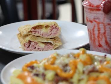 PASTELARIA de MEGA PASTEL