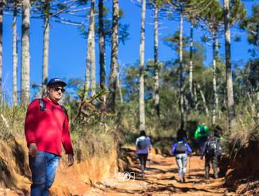 Passeios de Grupos de Pedra da Divisa