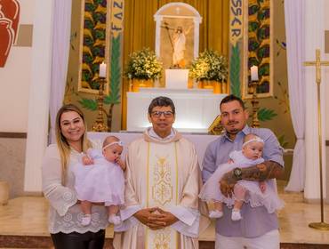 Batizado de CHLOE E ALICIA