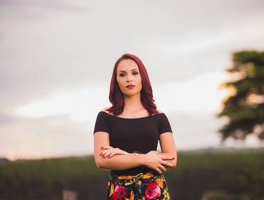 Book Externo de THAIS OLIVEIRA