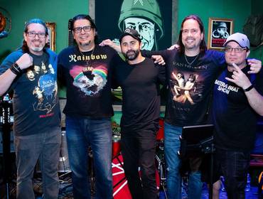 Shows e Diversão  de Show Banda Eruption V no Caserna Bar - São Paulo