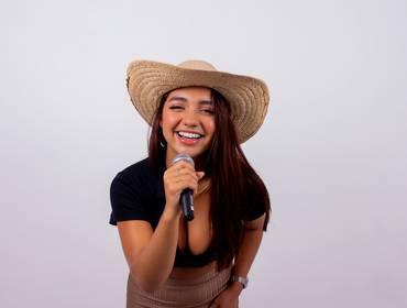 Estúdio  de Ensaio em estúdio - Ana Sabrina 