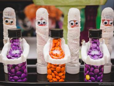 Aniversário Infantil de O Johnny e a Mavis arrasaram nessa festa de aniversário monstruosa do Hotel Transilvânia!