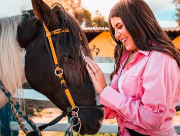 15 Anos de Cavalos, Natureza e Sorrisos! Ensaio de 15 Anos Júlia no Haras Paraíso 🐴
