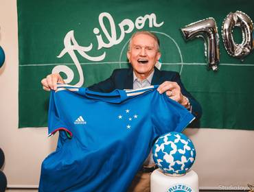 Aniversário Adulto de Festa Cruzeirenze do Aniversariante Aílson que Completou 70 Anos!