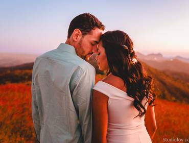 Casais de Um reencontro muito esperado... Ensaio Pre Casamento da Bella e do Rique