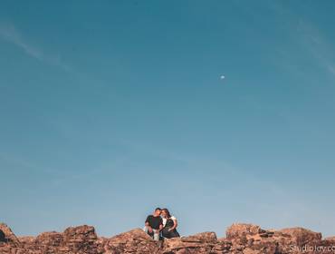 Casais de Fim de Tarde de Montanhas, Clique e Muito Amor! Ensaio Pré Casamento Rosiane e Jonathan!