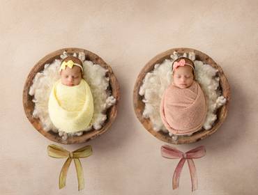 Newborn de Lara e Maitê - 23 dias