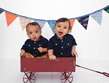 Acompanhamento de bebês de Lucas e Nicolas - 12 meses