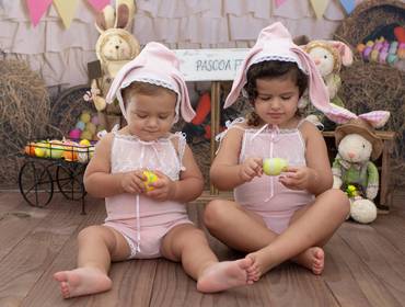 Páscoa de Alice e Maria Márcia - Páscoa