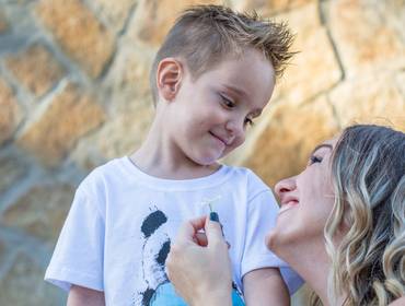 Crianças e Família de Mãe e Filho (Lorenzo e Ani)