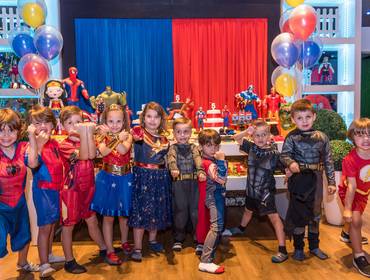 Aniversários Infantis de 10 Heróis em festa!