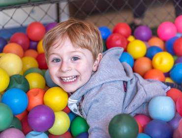 Aniversários Infantis de Carlos fez 04 (Festa em Casa)