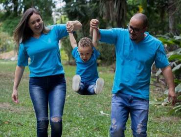 Infantil +Familia de Heitor com PAPAI E MAMÃE 