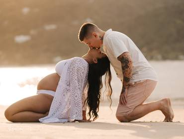 Gestante de Ensaio Gestante na Praia das Conchas