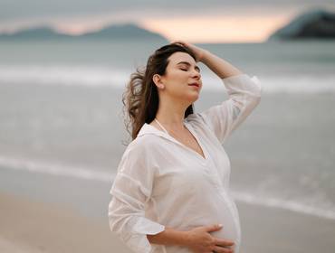 Gestante de Ensaio Gestante na Praia